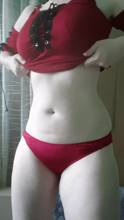 ⭐ Insane Tits Drop | Gorgeous Teen Shows Beautiful Pink Nipples - Real Amateur GIF-😈💦(www.pixnext.vip)-Free-XXX-Amateurs-Nudes-GIFs-Video