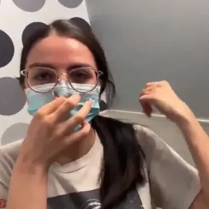 Innocent Young Girl Enters Men’s Locker Room by Mistake Leaked Video